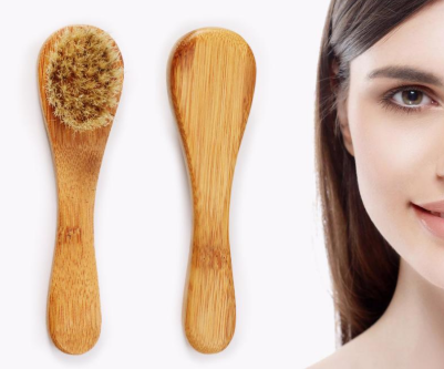 Brosse Visage Naturelle en Bambou et Poils de Sanglier – L’Accessoire Beauté pour une Peau Radieuse - Sylvarôme